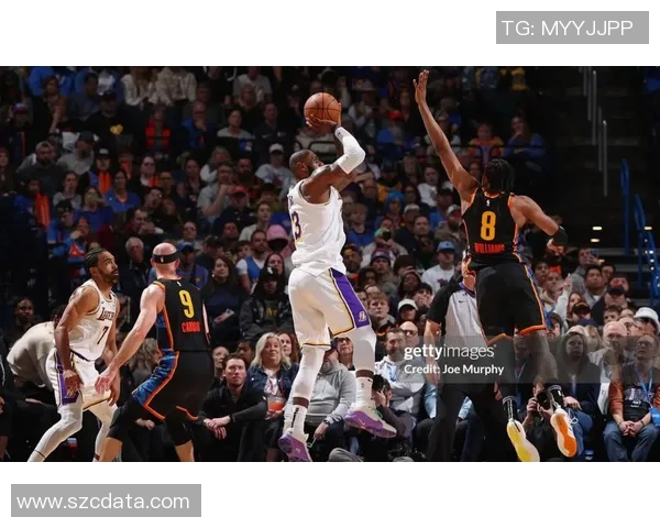 2012年湖人对阵雷霆第二场精彩回顾与赛后分析